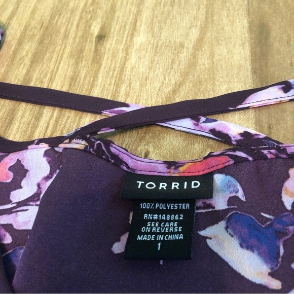 Torrid Lightweight Black Purple Floral Sleeveless Top Blouse Womens Size 1 - Picture 2 of 5